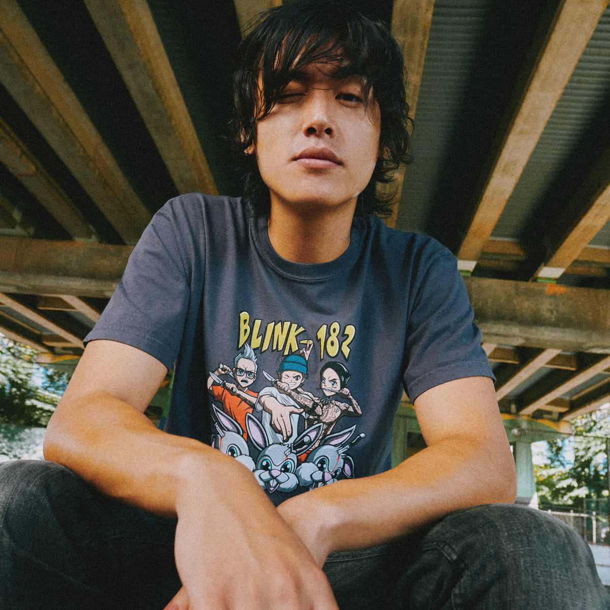 Blink 182 - Anime Band vs Bunny Battle T-Shirt